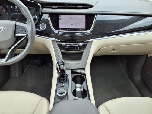 2022 Cadillac XT6 Premium Luxury AWD