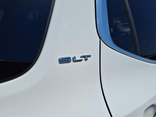 2022 GMC Acadia FWD SLT