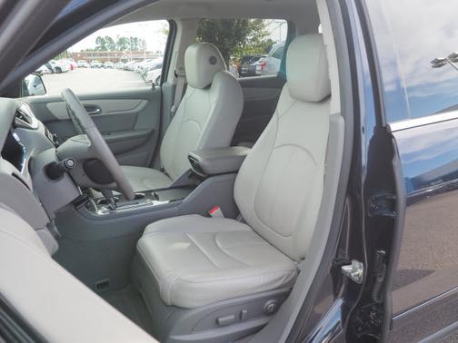 2017 Chevrolet Traverse 2LT