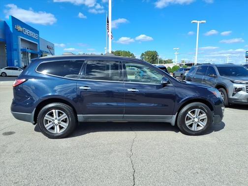2017 Chevrolet Traverse 2LT