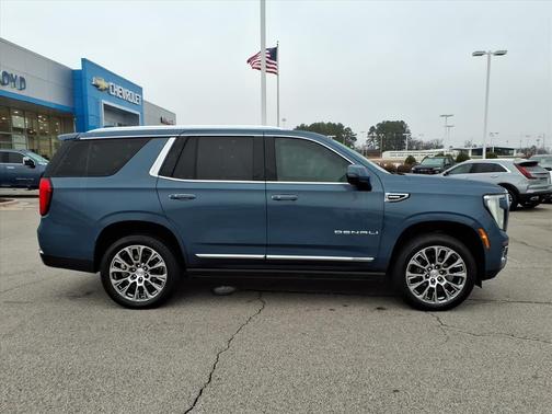 2025 GMC Yukon Denali