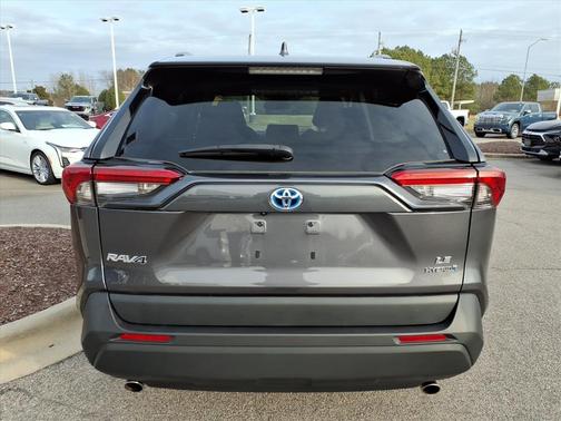 2024 Toyota RAV4 Hybrid LE
