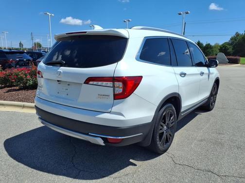 2021 Honda Pilot Touring 8-Passenger