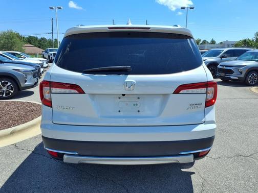 2021 Honda Pilot Touring 8-Passenger