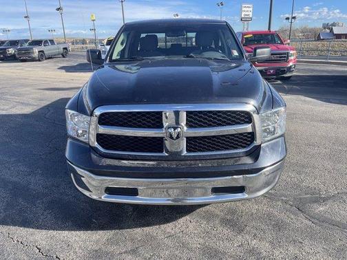 Photo 3 of 21 of 2016 RAM 1500 SLT