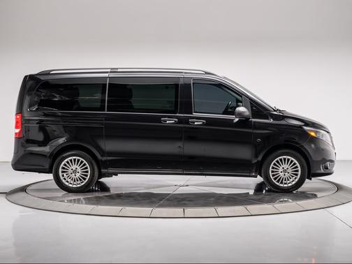 2023 Mercedes-Benz Metris Base