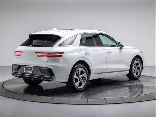 Alta White 2026 Genesis GV70 2.5T Advanced