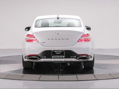 2026 Genesis G70 2.5T RWD