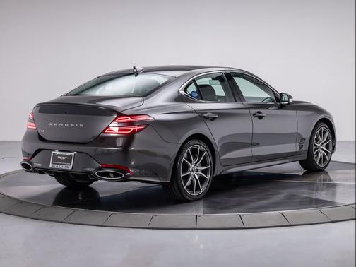 2026 Genesis G70 2.5T RWD Prestige
