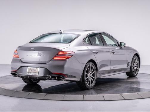 2026 Genesis G70 2.5T RWD Prestige