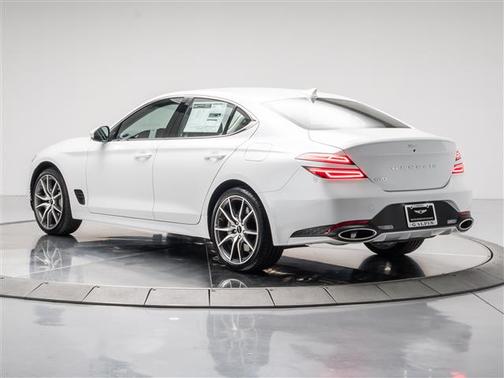 2026 Genesis G70 2.5T RWD