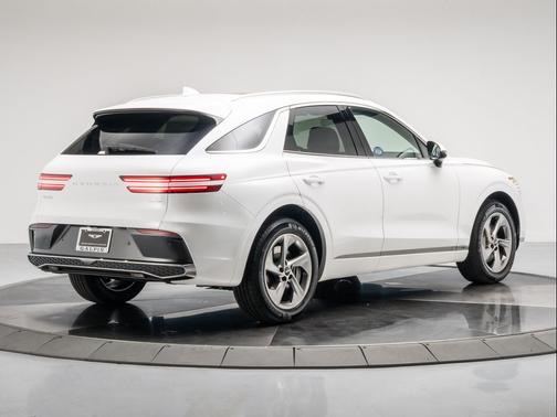 2026 Genesis GV70 2.5T Select