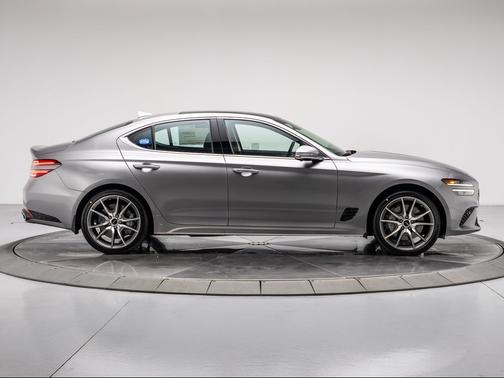 2026 Genesis G70 2.5T RWD Prestige