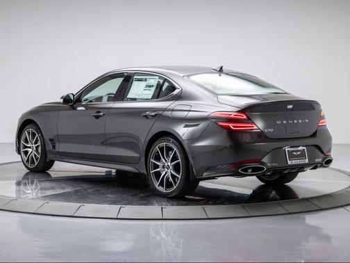 2026 Genesis G70 2.5T RWD