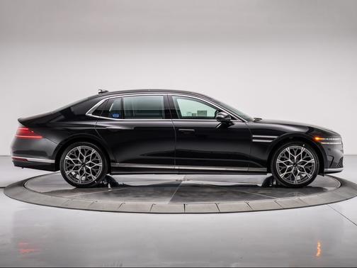 Vik Black 2026 Genesis G90 3.5T E-SC MHEV AWD