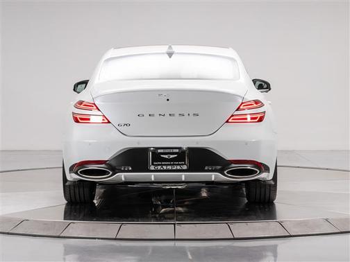 2026 Genesis G70 2.5T RWD Prestige