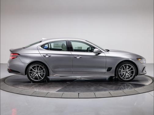 2026 Genesis G70 2.5T RWD