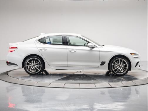 2026 Genesis G70 2.5T RWD