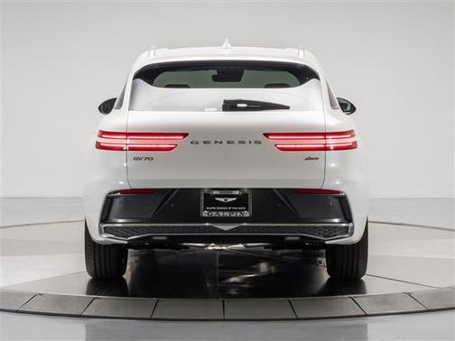 2026 Genesis GV70 2.5T Select