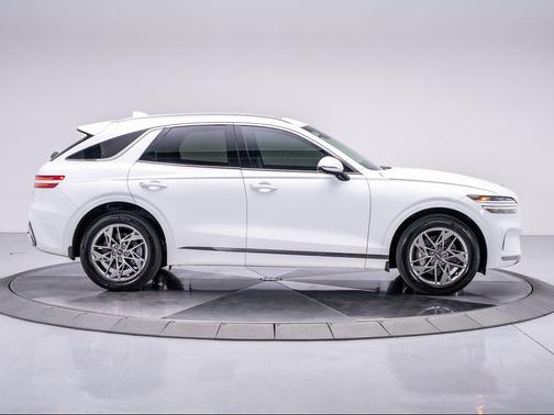 2024 Genesis GV70 2.5T AWD