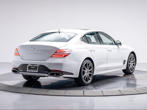 2026 Genesis G70 2.5T RWD Prestige