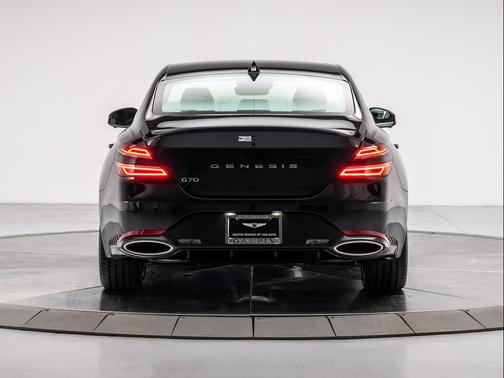 2026 Genesis G70 2.5T RWD Prestige