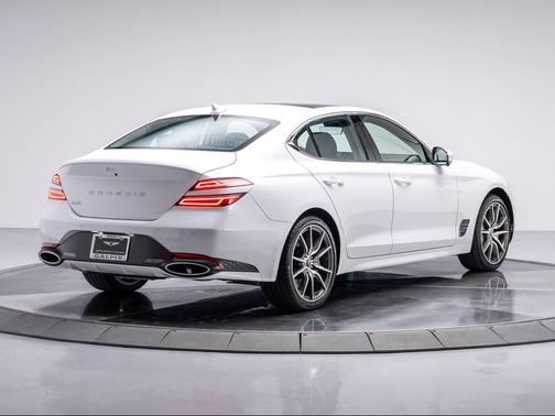 2026 Genesis G70 2.5T RWD Prestige