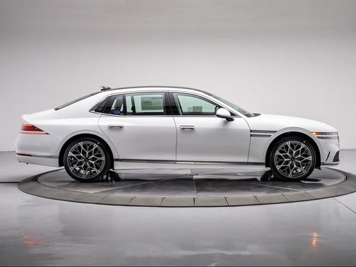 Uyuni White 2026 Genesis G90 3.5T E-SC MHEV AWD