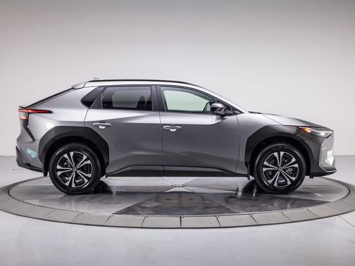 2024 Toyota bZ4X XLE