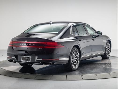2026 Genesis G90 e-SC
