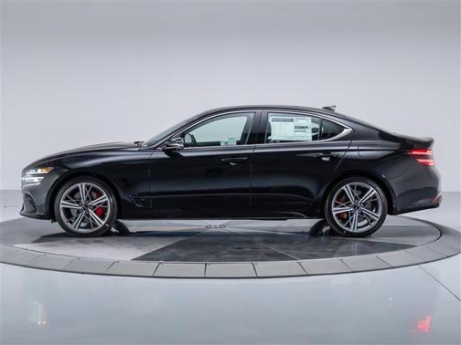2025 Genesis G70 3.3T RWD Sport Advanced