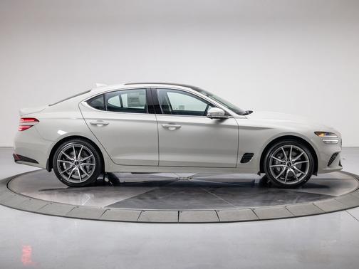 2026 Genesis G70 2.5T RWD Prestige
