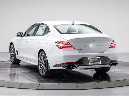 2026 Genesis G70 2.5T RWD