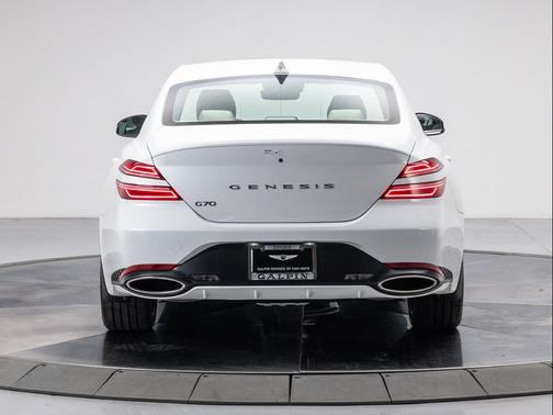 2026 Genesis G70 2.5T RWD