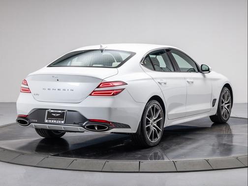 2026 Genesis G70 2.5T RWD