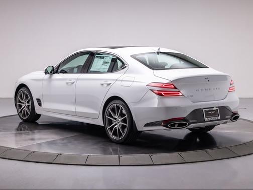 2026 Genesis G70 2.5T RWD Prestige