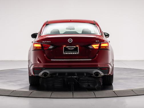 Scarlet Ember Tintcoat 2022 Nissan Altima SR FWD