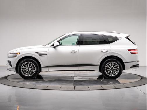 Uyuni White 2026 Genesis GV80 2.5T