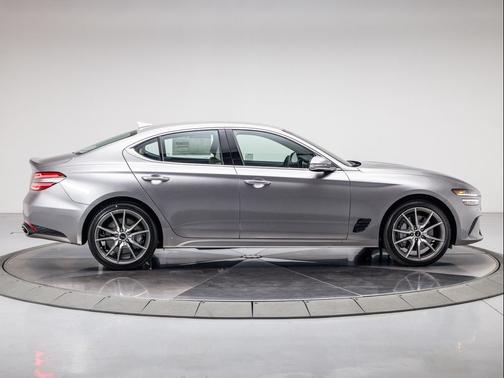 2026 Genesis G70 2.5T RWD