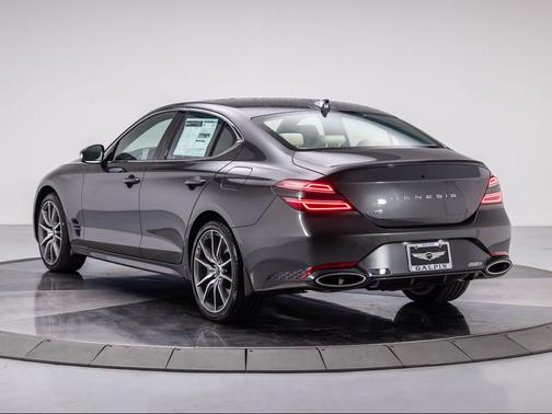 2026 Genesis G70 2.5T RWD
