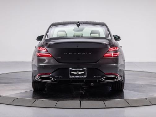 2026 Genesis G70 2.5T RWD