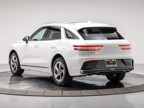 2026 Genesis GV70 2.5T Select
