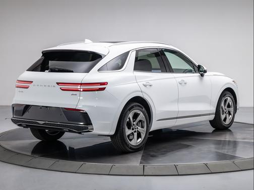 2026 Genesis GV70 2.5T Select