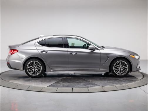 2020 Genesis G70 2.0T RWD