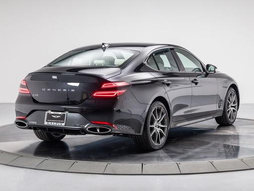 2026 Genesis G70 2.5T RWD