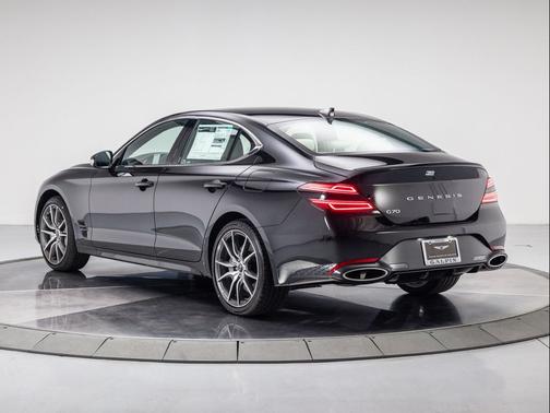 2026 Genesis G70 2.5T RWD