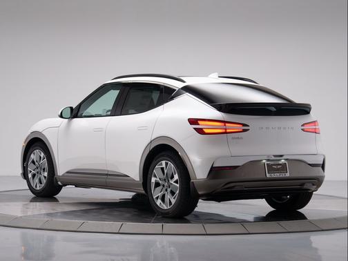 2025 Genesis GV60 Standard RWD