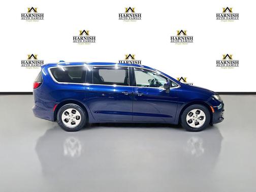 2017 Chrysler Pacifica LX