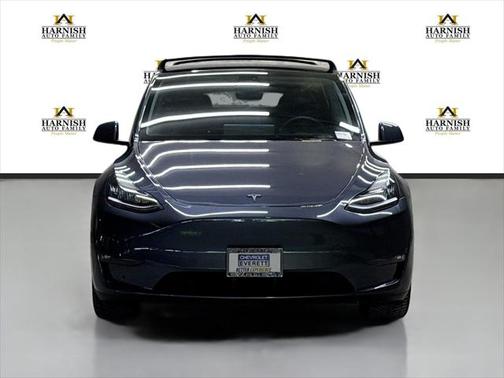 2022 Tesla Model Y Long Range Dual Motor All-Wheel Drive