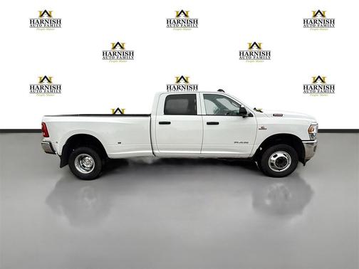 2021 RAM 3500 Tradesman Crew Cab 4x4 8' Box